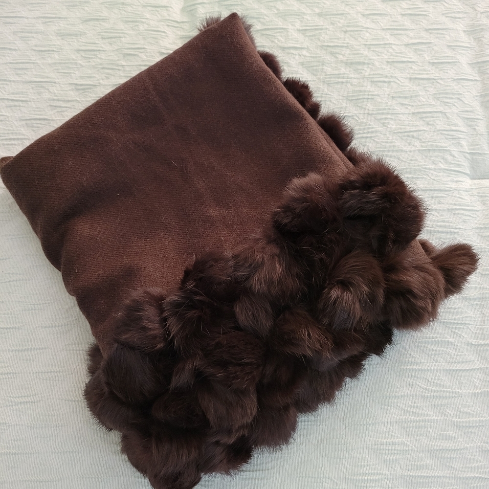Valerie Stevens scarf - Picture 2 of 5